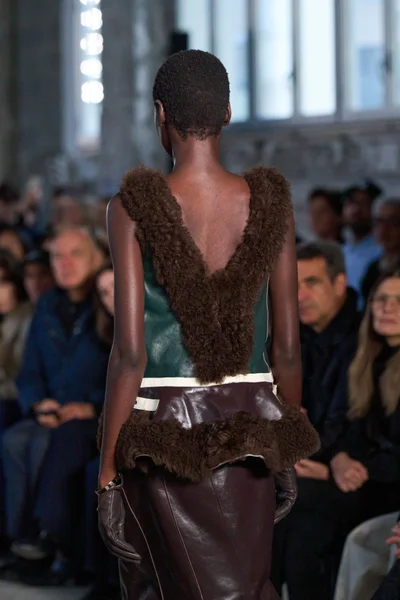 Look 85